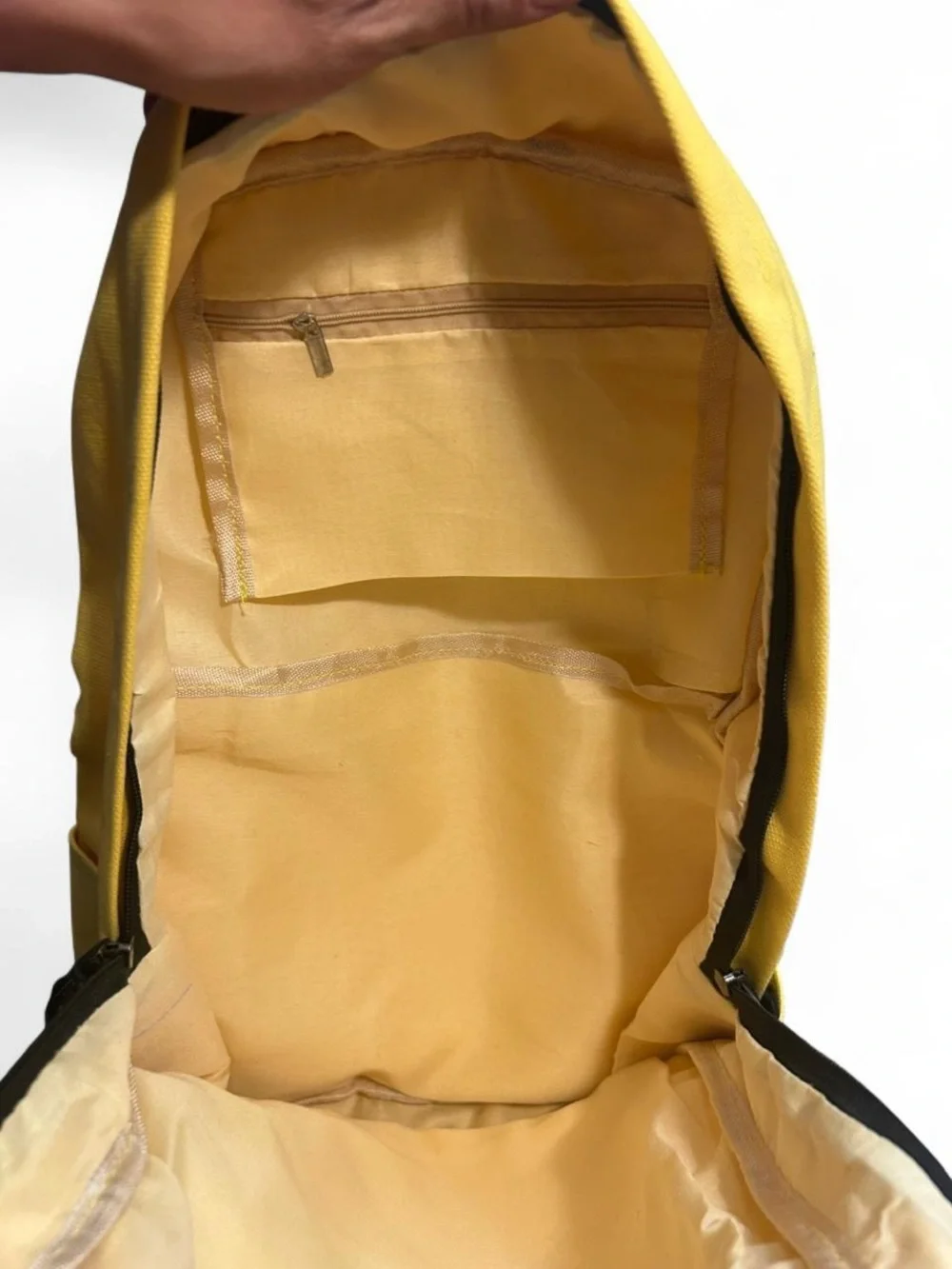 2015 LIMITED EDITION Pokemon Center Pikachu Backpack NWOT!